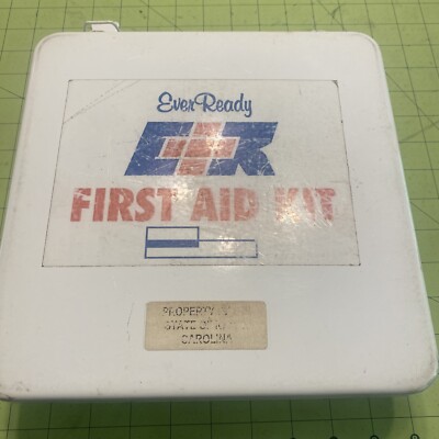 EVER READY INDUSTRIAL/24 UNIT FIRST AID KIT WITH METAL BOX MOUNTABLE #12