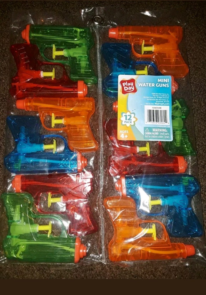 Play Day Mini Water Guns 12 Pack, Colors Vary