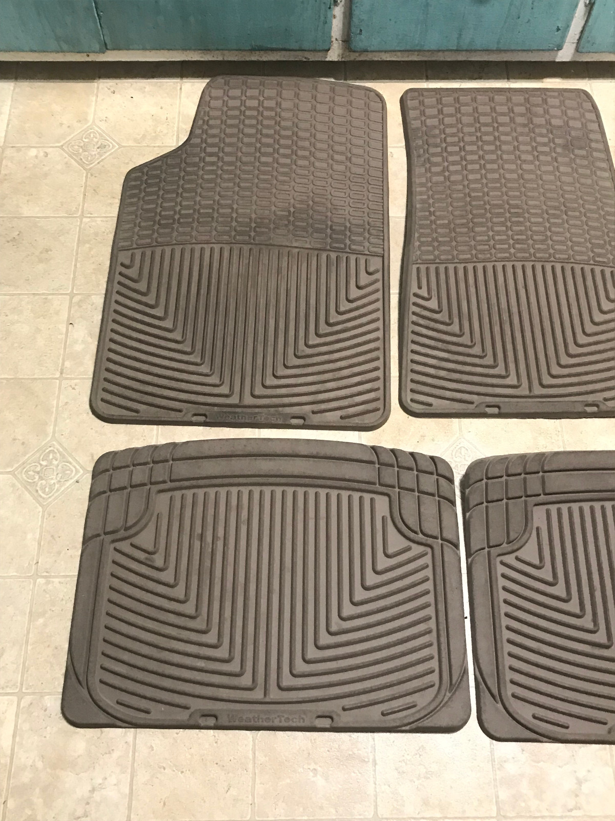 2006 Cadillac SRX Weathertech Genuine TAN Rubber Floor Mats 4 Pcs Very