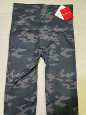 Spanx Leggings Look at Me Now High-Waisted Seamless Black Camo Size M NWT