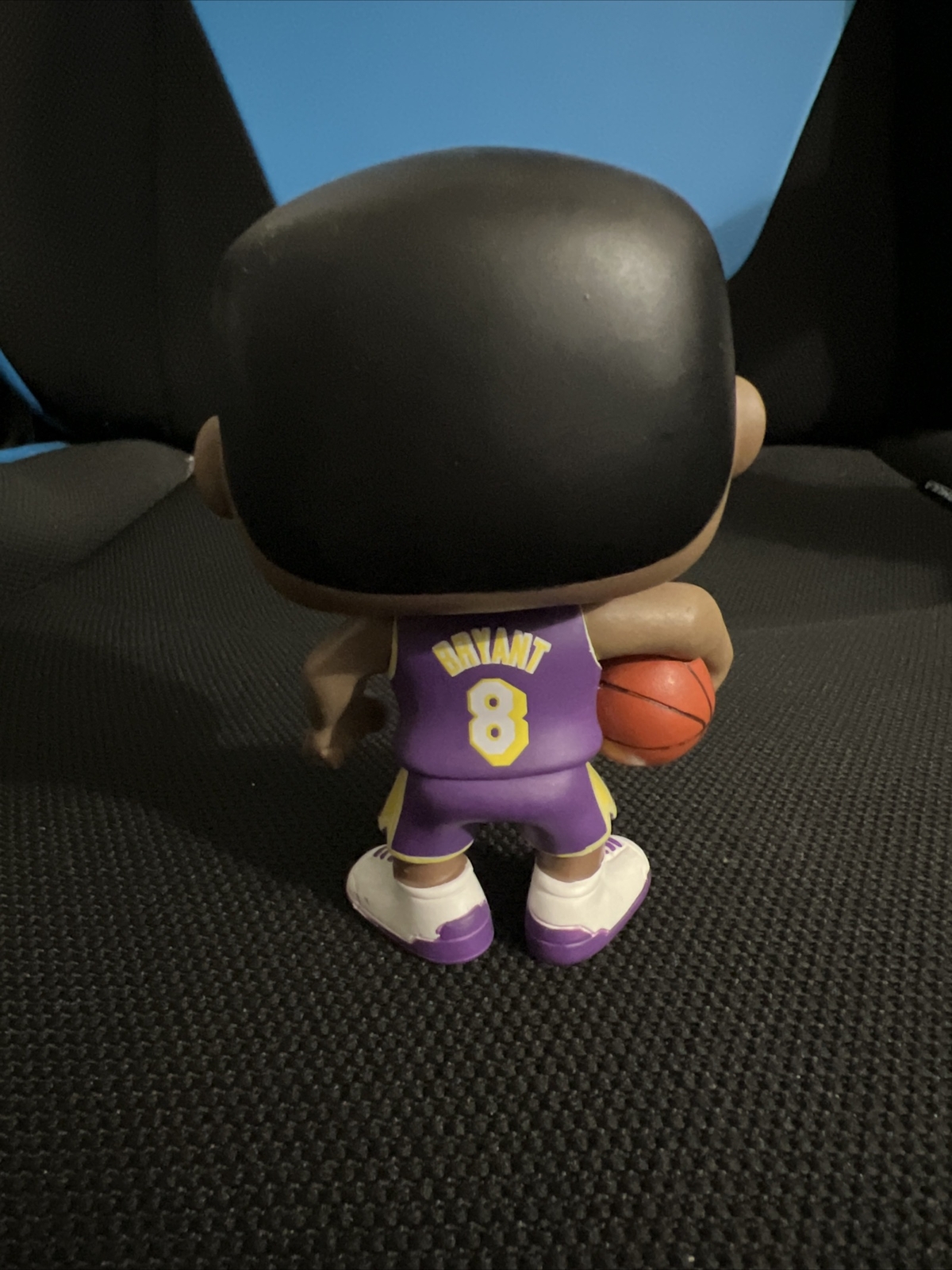 Funko Pop! NBA Los Angeles Lakers Kobe Bryant #11 Purple Jersey #8 no 