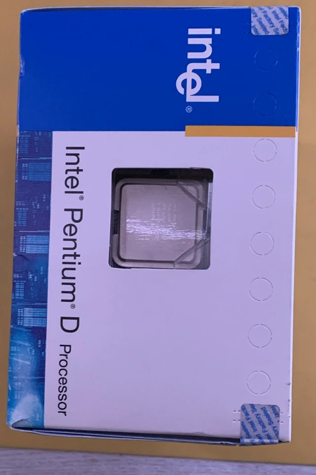 BRAND NEW Intel Pentium D 820 CPU Processor 2.8 GHz 800 MHz - Image 3 of 4