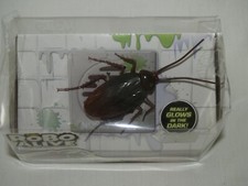 Zuru Robo Alive Cockroach / Crawls Like a Real Cockroach