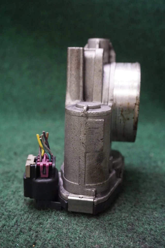 Cadillac SRX 2008 3,6 L carrocería del acelerador OEM 2172253 100.987 millas Foto 4 de 4