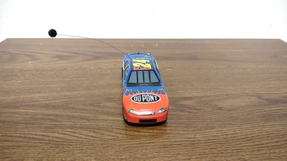 Jeff Gordon #24 Dupont радио управления RC запаса автомобиля свободного - без контроллера C4 - Изображение 2 из 4