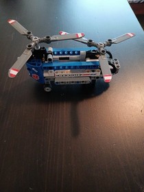 LEGO TECHNIC: Twin-Rotor Helicopter (42020)
