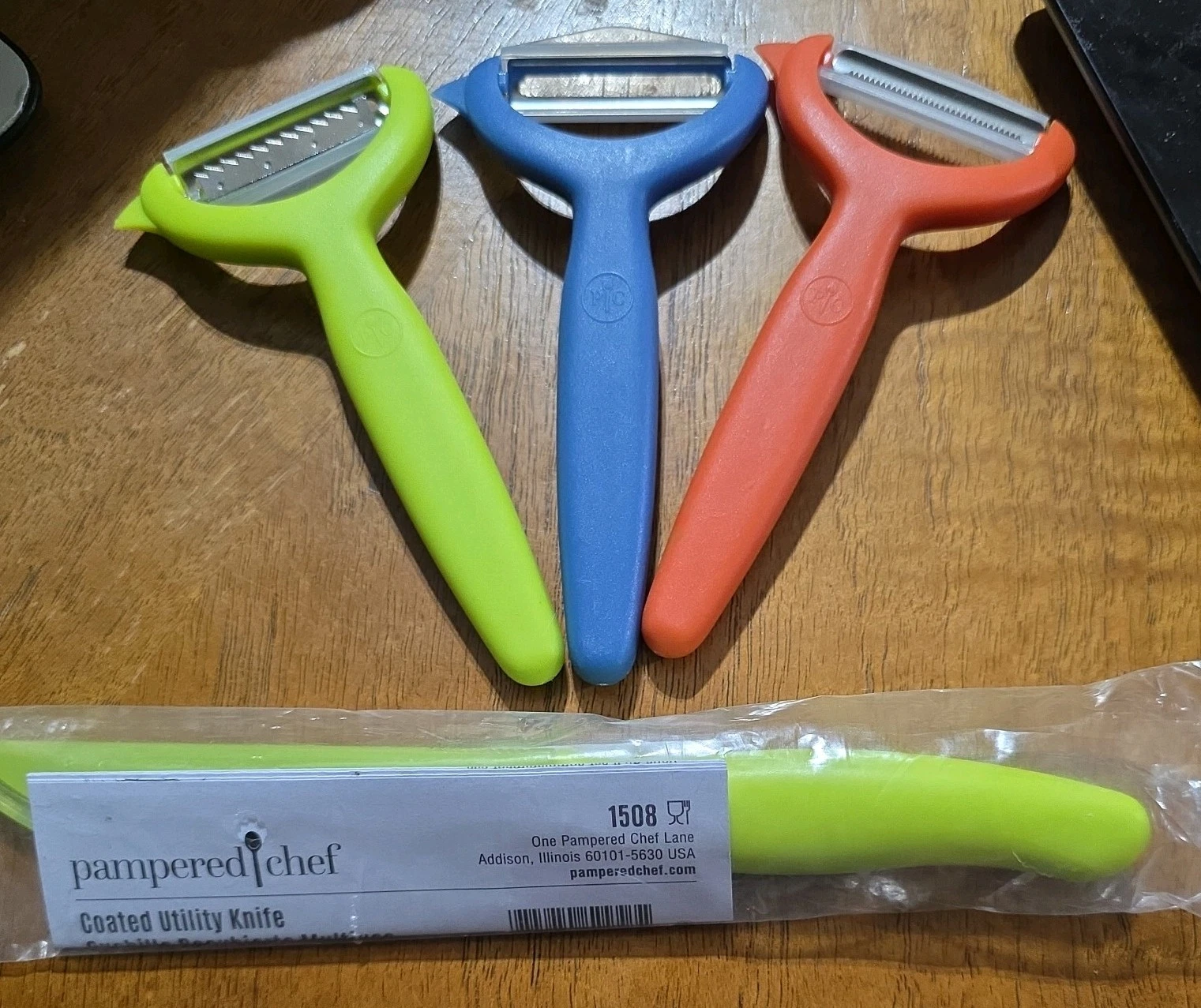 3-Pc. Pampered Chef Vegetable Peelers AND Coated Utility Knife NEW