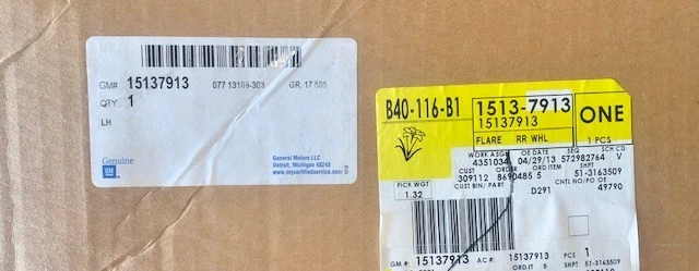 Guardabarros trasero GM 2004-2008 nuevo genuino lado del conductor destello, número de pieza 15137913 Foto 4 de 4