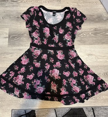 Hot Topic XL Black/Pink Floral Fit & Flare Dress Short Sleeve Bow Stretch