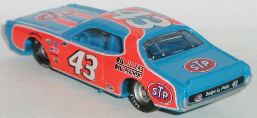 1/64 NASCAR LEGEND / RICHARD PETTY / CARGADOR DODGE 1977 / coche de carreras de campeonato Foto 2 de 3