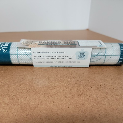 Brand New in Box Taste of Home Silicone Baking Mat, 15 x 10 in - Blue & White - Afbeelding 2 van 6