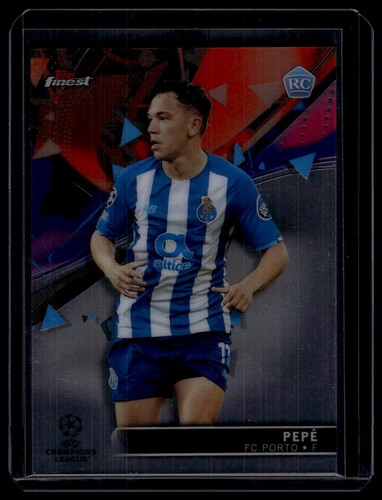 2021-22 Topps Finest UEFA Champions League #7 Pepê - Picture 1 of 2