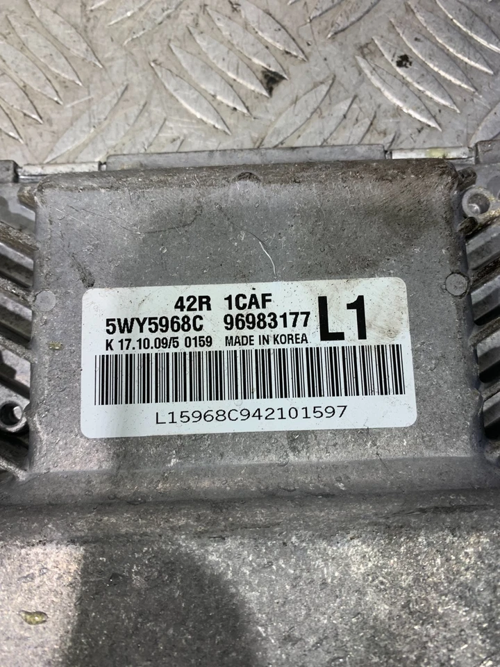 Chevrolet Aveo 2009 unidad de control del motor 1,2 13305978 #2 Foto 2 de 4