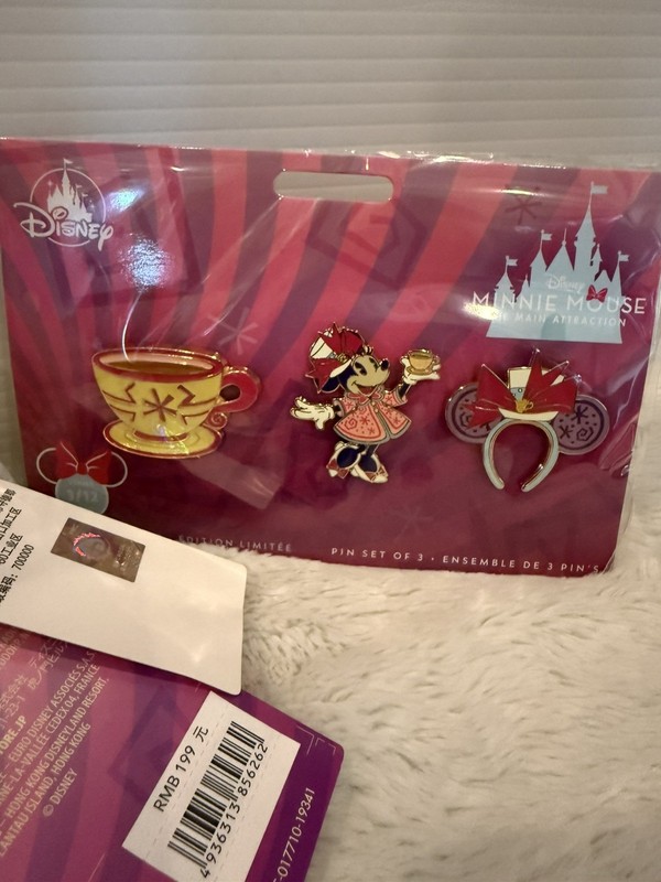  Disney Minnie Mouse THE MAIN ATTRACTION PIN SET  The Mad Hatter #3-12 March
