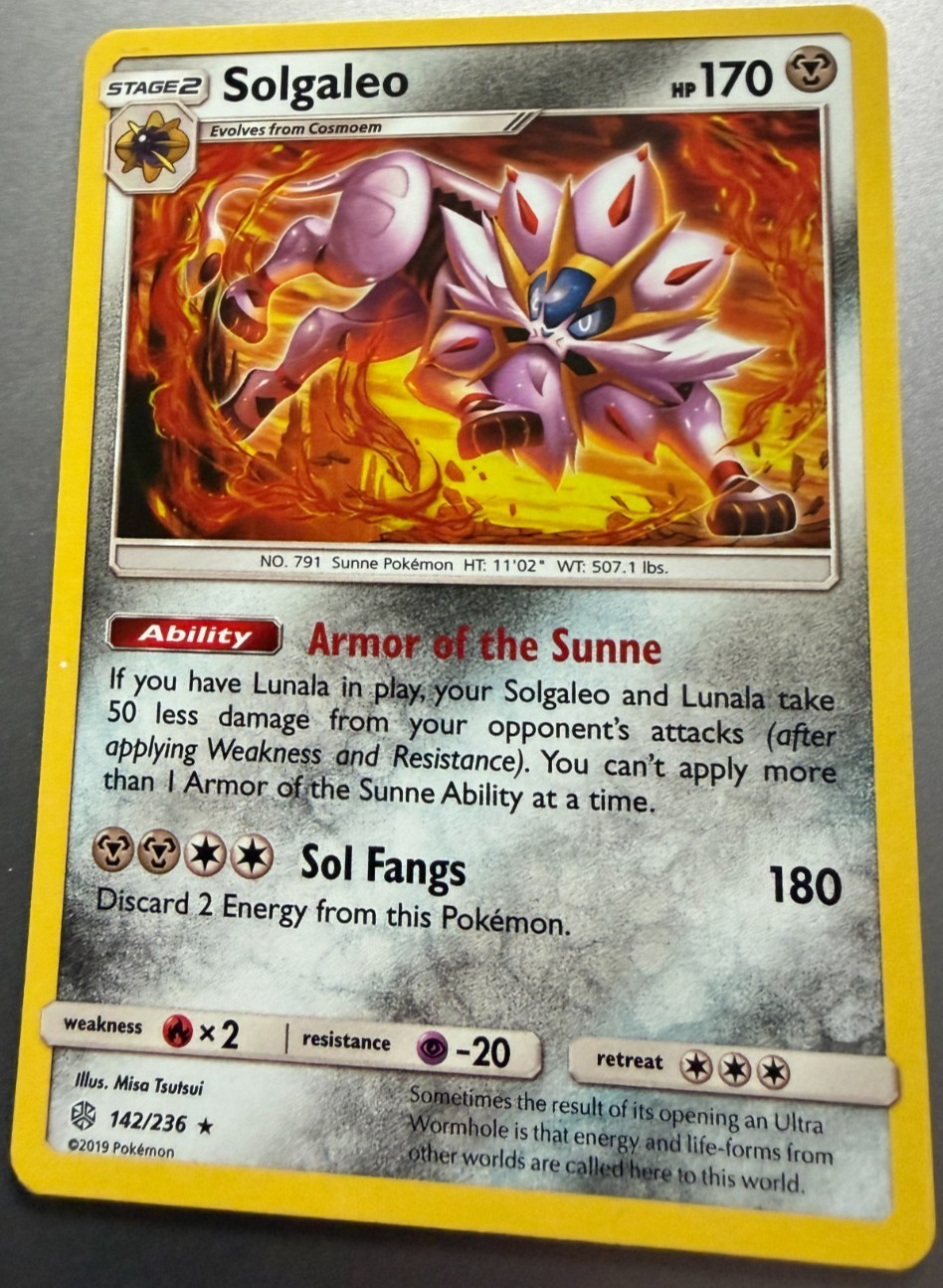 Solgaleo Rare 142/236 Cosmic Eclipse Pokemon Card NM/LP