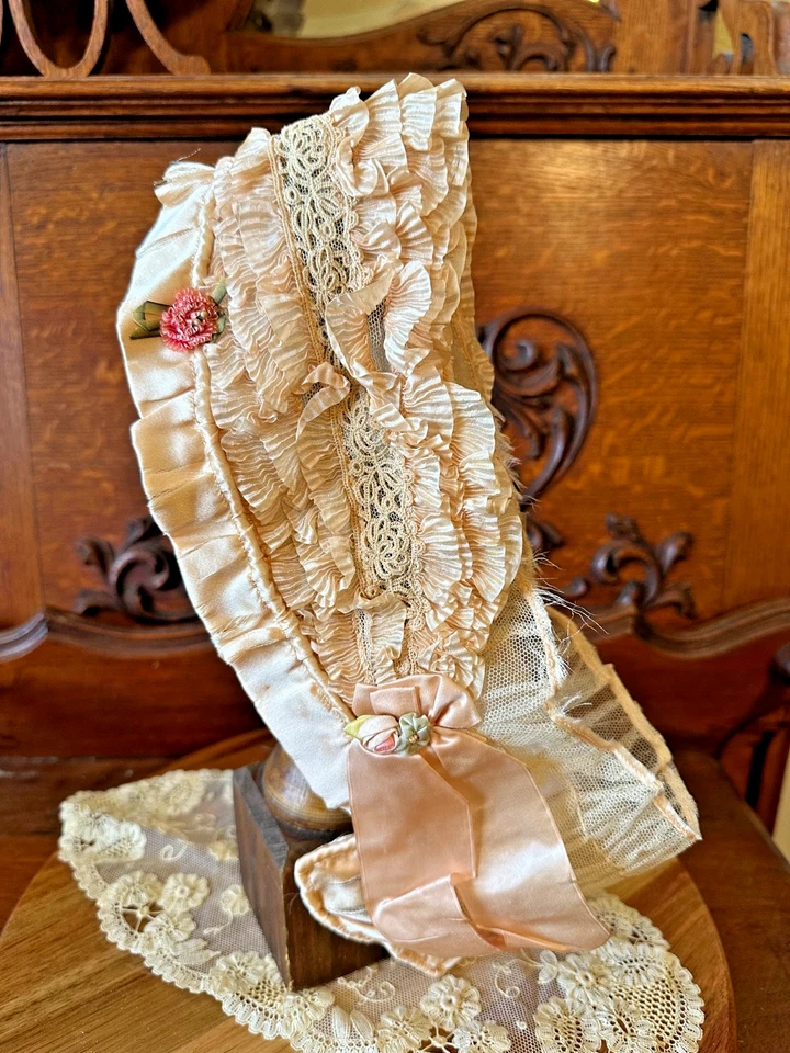 Diadema de mujer antigua aleta alrededor de 1920 encaje seda VER VIDEO uso para muñecas Foto 4 de 4