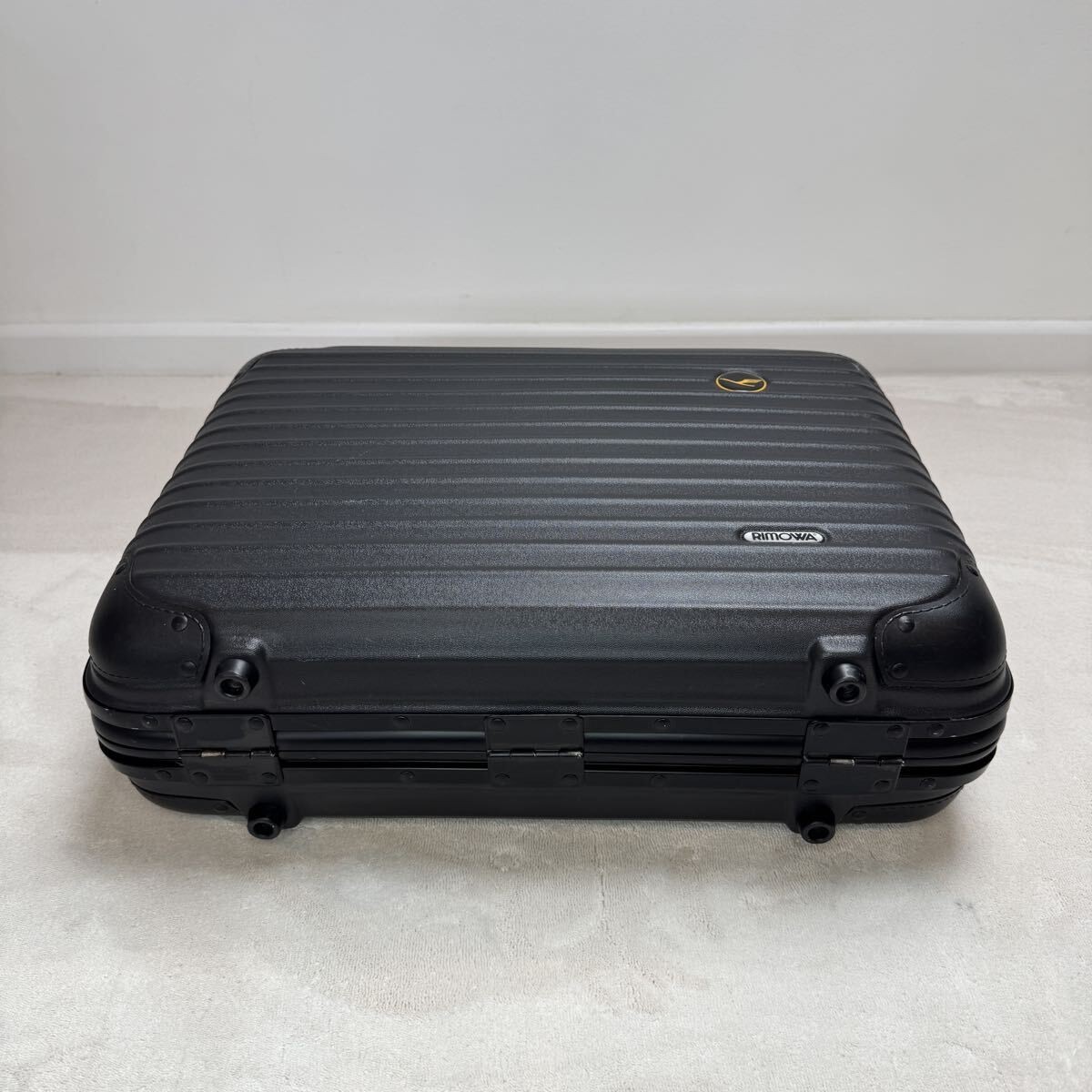 Lufthansa ファーストクラス RIMOWA セミハードケース（ブラック) s-l400.jpg