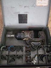 THOMAS & BETTS T &B TBM-15PF HYDRAULIC CRIMPER/ CRIMPING TOOL WITH 13 DIE SETS