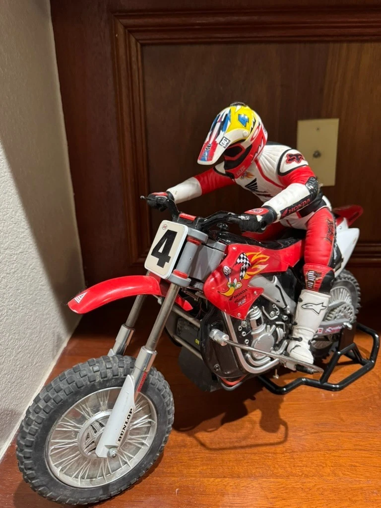 New-Ray Honda Plastic 1:6 Scale Diecast Motorcycles & ATVs for
