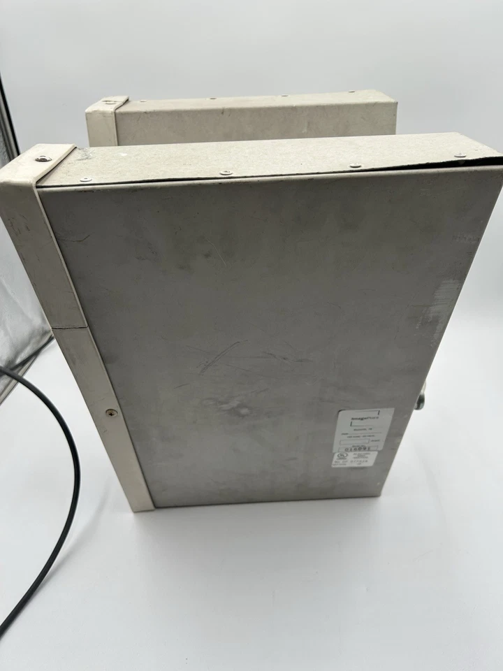 Vintage 16.5" Marquee Exterior Outside Lighted Sign, Letter V Store Sign Rustic - Image 3 of 4