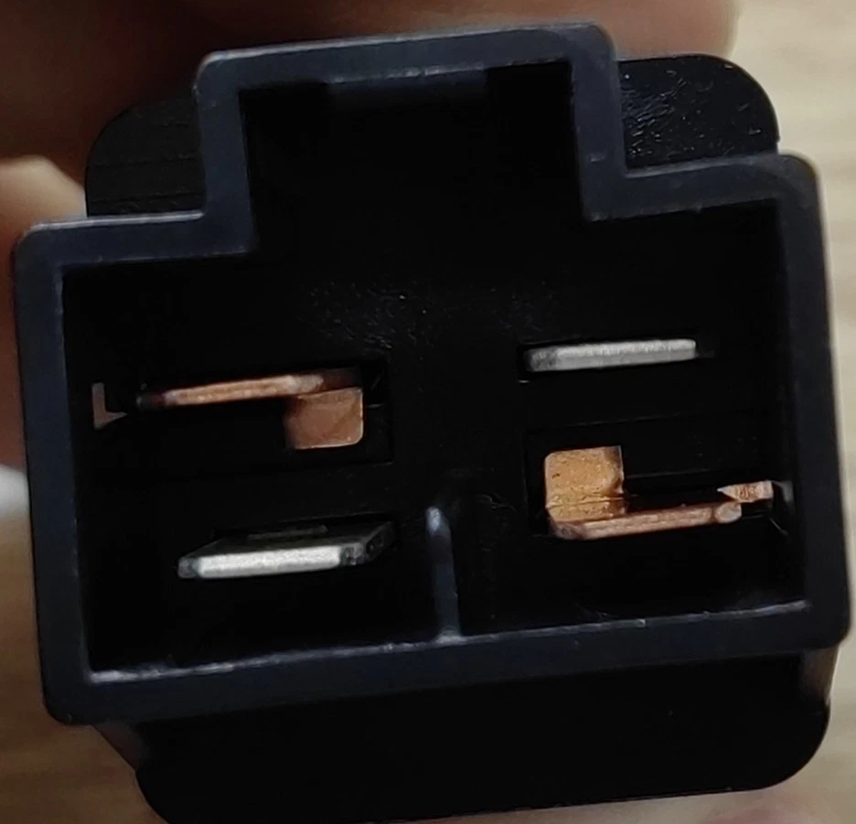 Interruptor de lámpara de freno OEM para Subaru Impreza WRX Outback Legacy 2008-2017 Foto 2 de 3