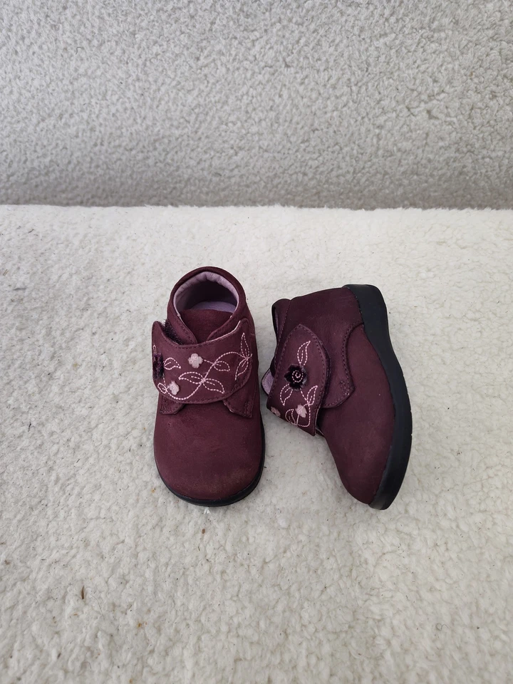 Perfection by Jumping Jacks Baby Girls Shoes 4.5W Purple Leather Floral Strap - Image 4 of 4