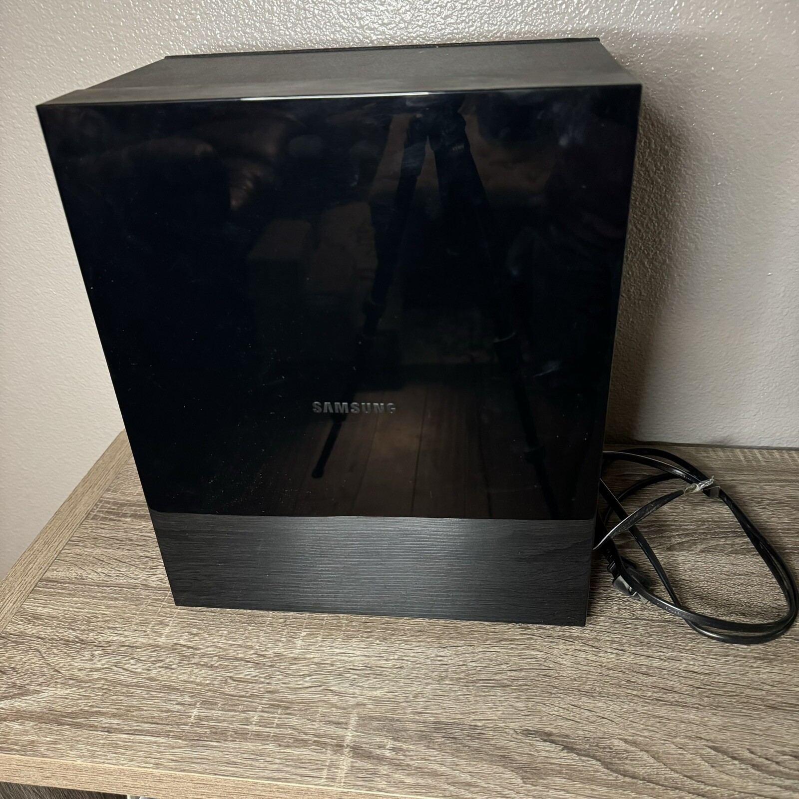 Picture 1 of 8