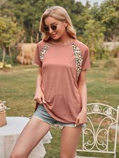 Women's Raglan Short Sleeve T-Shirt With Leopard Print Accents,M