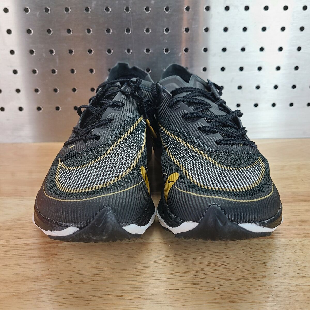 Women Nike ZoomX Vaporfly Next% 2 Black Metallic Gold Sz 8.5 Women Nike ZoomX Vaporfly Next% 2 Black Metallic Gold Sz 8.5