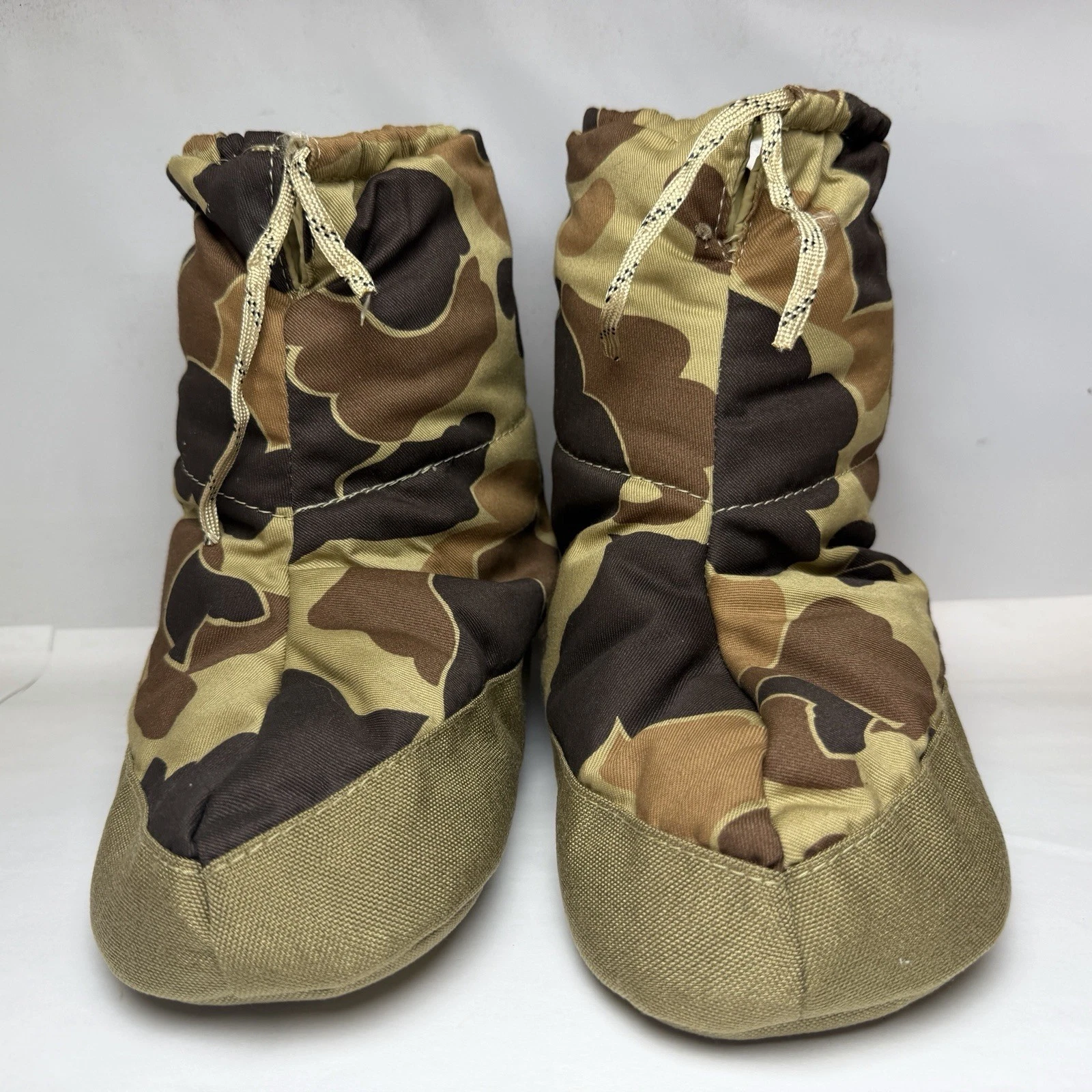Vintage Fieldline Lightweight Warm Hunting Camping Booties Brown Camo Sz S
Opens in a new window or