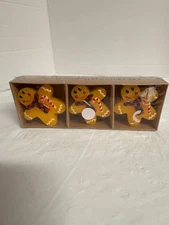 Unbranded Set of 3 Gingerbread Men Floating Candles NEW