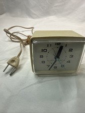 Vintage General Electric Small Electric AlarmClock Model #7371-2A tested & works