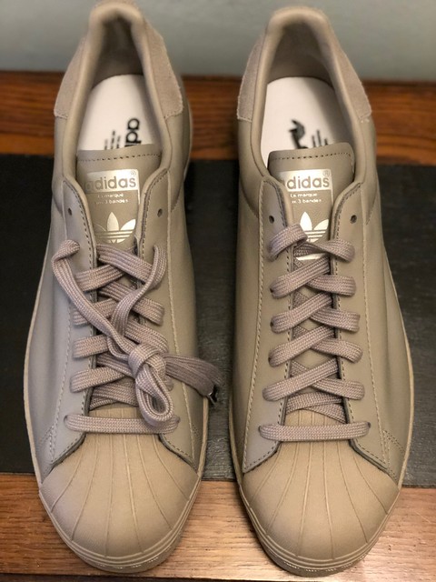 women's v neck sequin top