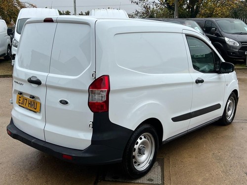 2017 Ford Transit Courier 1.5 TDCi Combi Van 6dr Diesel Manual L1 H1 (104 g/km, - Picture 15 of 20