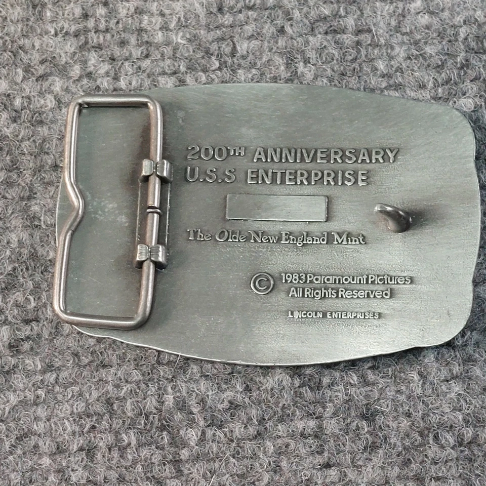 Hebilla de cinturón vintage 1983 Star Trek USS Enterprise antigua Nueva Inglaterra como nueva con correo Foto 3 de 4