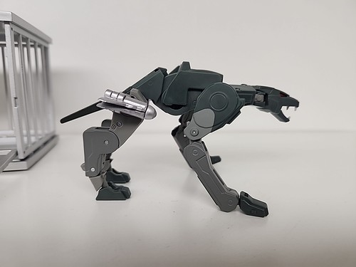 RMX-01C Jaguar Cel and Cage Mastermind Creations Ocular Max Remix w/ Key - Imagen 5 de 7