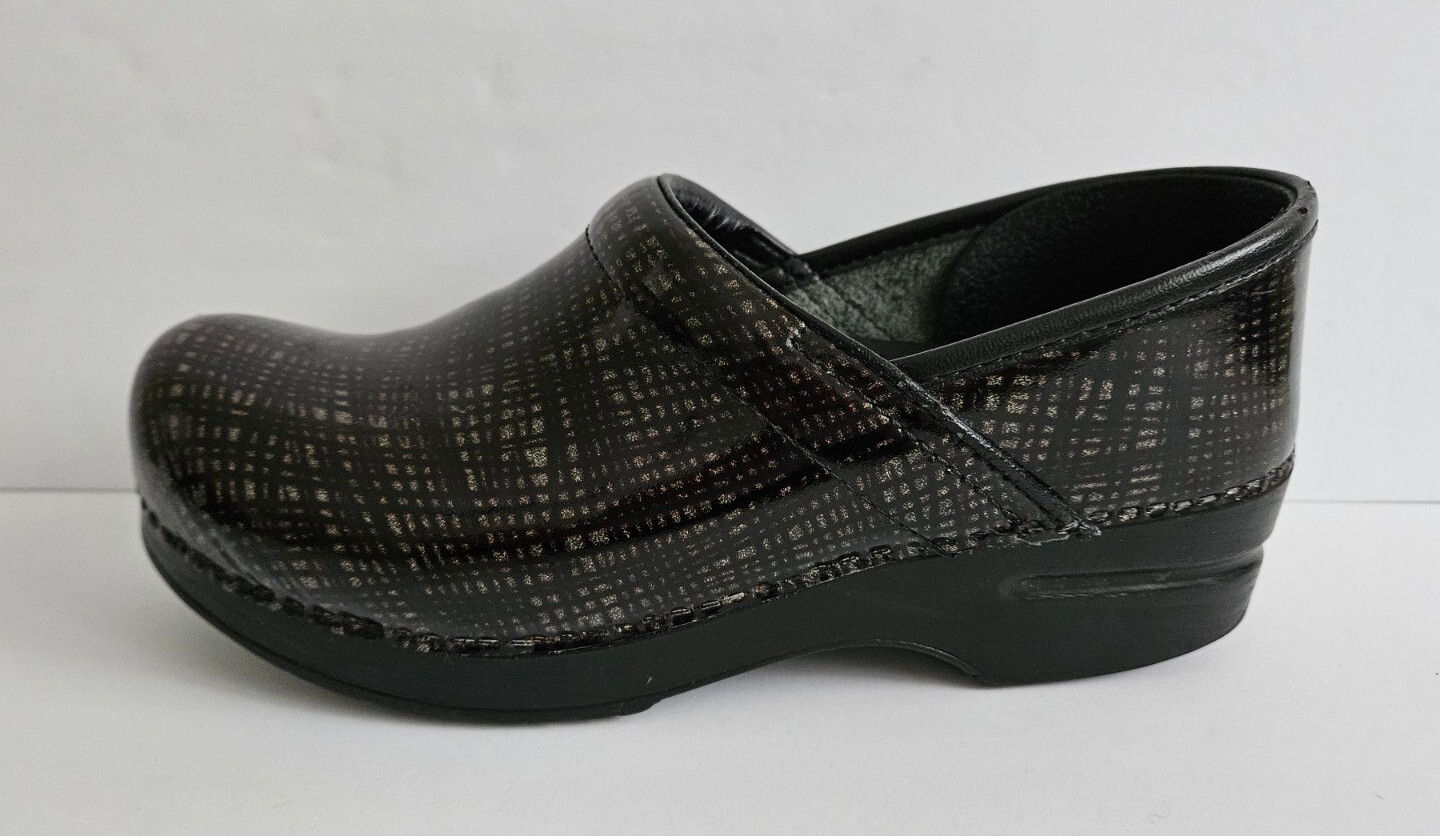 Dansko Black Silver Metallic Pattern Clogs Sz 38 … - image 3