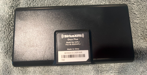 Sirius XM Onyx Plus W/ POWER SUPPLY, REMOTE, ANTENNA - Picture 2 of 2