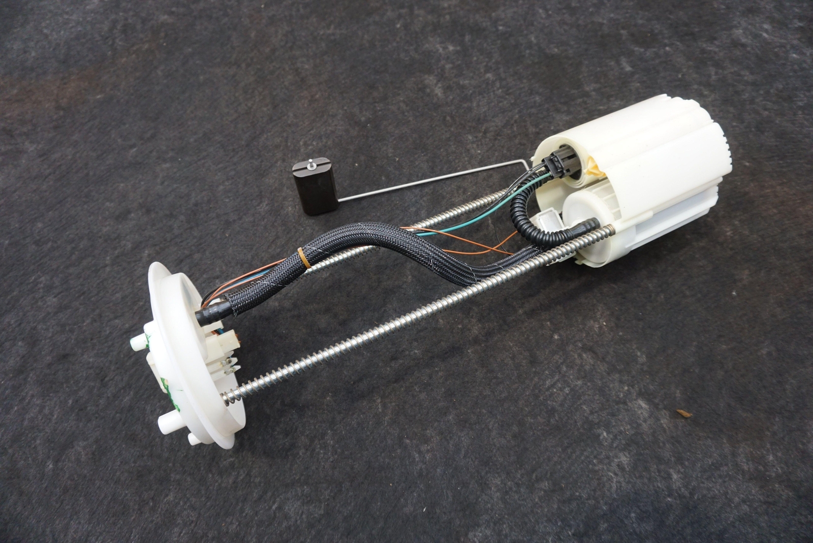 Gasoline Gas Fuel Tank Pump Sender Unit 214369 Maserati GranTurismo S M145 08-19