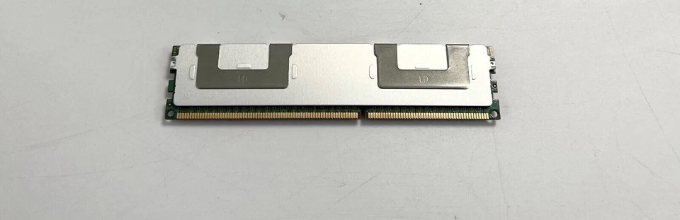 Samsung 32GB (1x 32GB) 4Rx4 PC3-14900L DDR3 Memory Module - M386B4G70DM0-CMA - Image 3 of 3