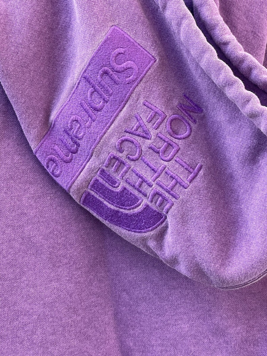 Supreme The North Face Pigment Printed Hooded Sweatshirt