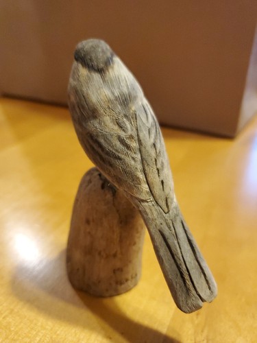 RARO Tallado a Mano ~ Chickadee Con Tapado Negro ~ TODA MADERA por Dick Cash - Imagen 3 de 7
