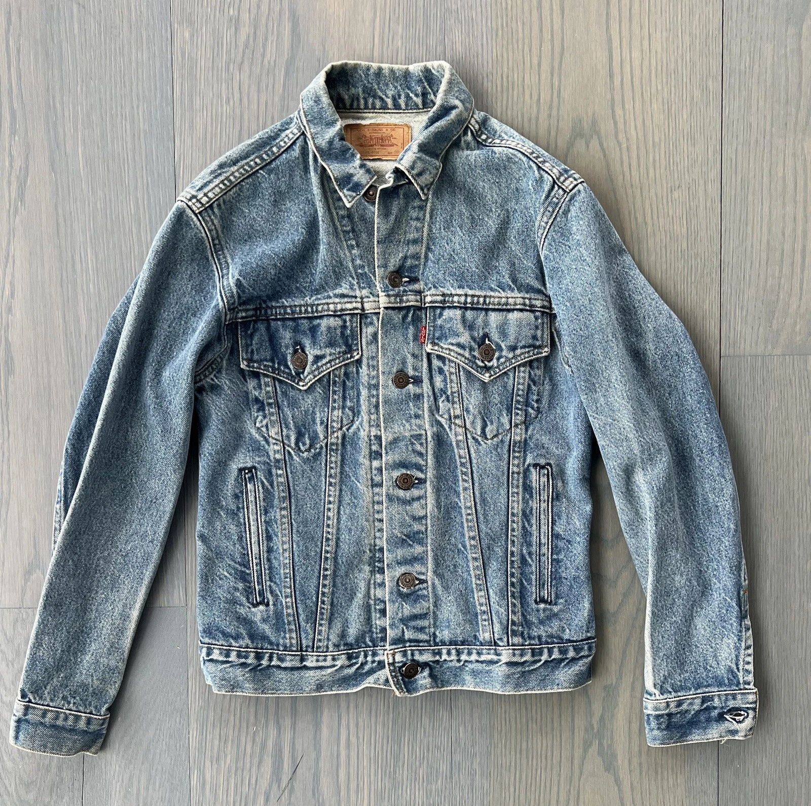 Levi’s Vintage Denim Jacket Made In USA Size 36R