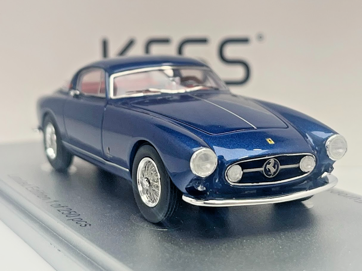 Achetez KE43056181 - Kess Model 1:43 KESS MODEL Ferrari 410 Superamerica 2S Sn0717Sa 1957 Silver Red Met KE43056181 ( - Véhicules de route