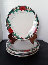 Lot Of 4 Vintage Tienshan DECK THE HALLS Salad Plates 7 1/2” Poinsettia Gold Rim
