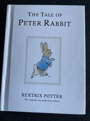 Beatrix Potter Book : The Tale Of Peter Rabbit. 2015