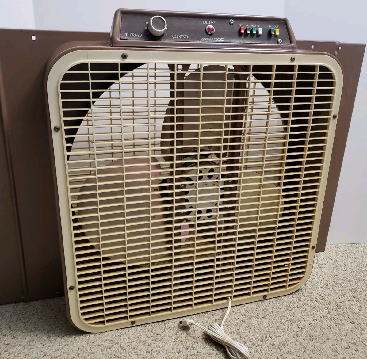 Vintage Lakewood Deluxe Window Fan w/ Thermo Control 3 Speed