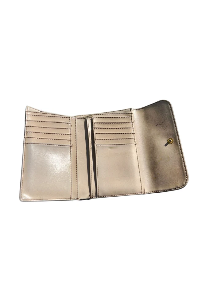 Бумажник женский Kenneth Cole натуральная кожа 6x4 бежевый подержанный - Изображение 4 из 4