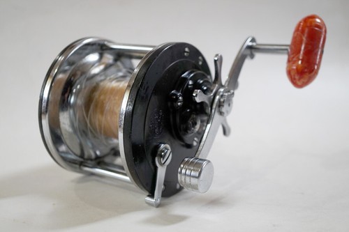 Vintage PENN LONG BEACH No.66 Conventional Salt Water Fishing Reel - Picture 2 of 10