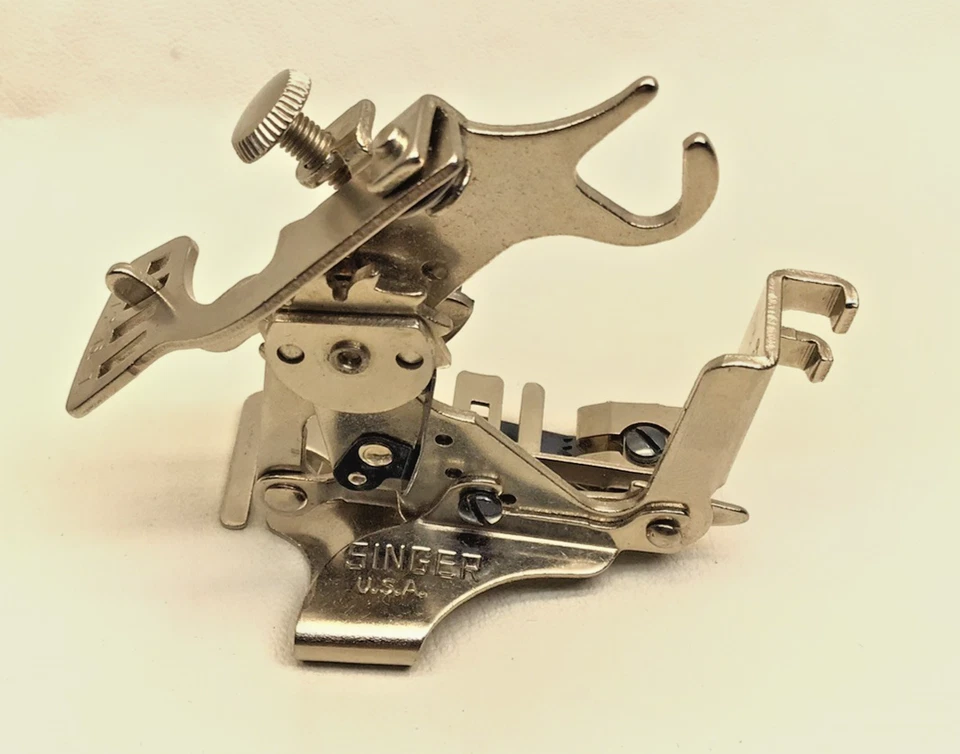 Original Singer 404 inclinado genuíno com babado ajustável zíper pé - Imagem 3 de 4